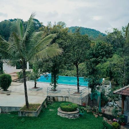 Coorggavadana Hotel Madikeri Exterior photo