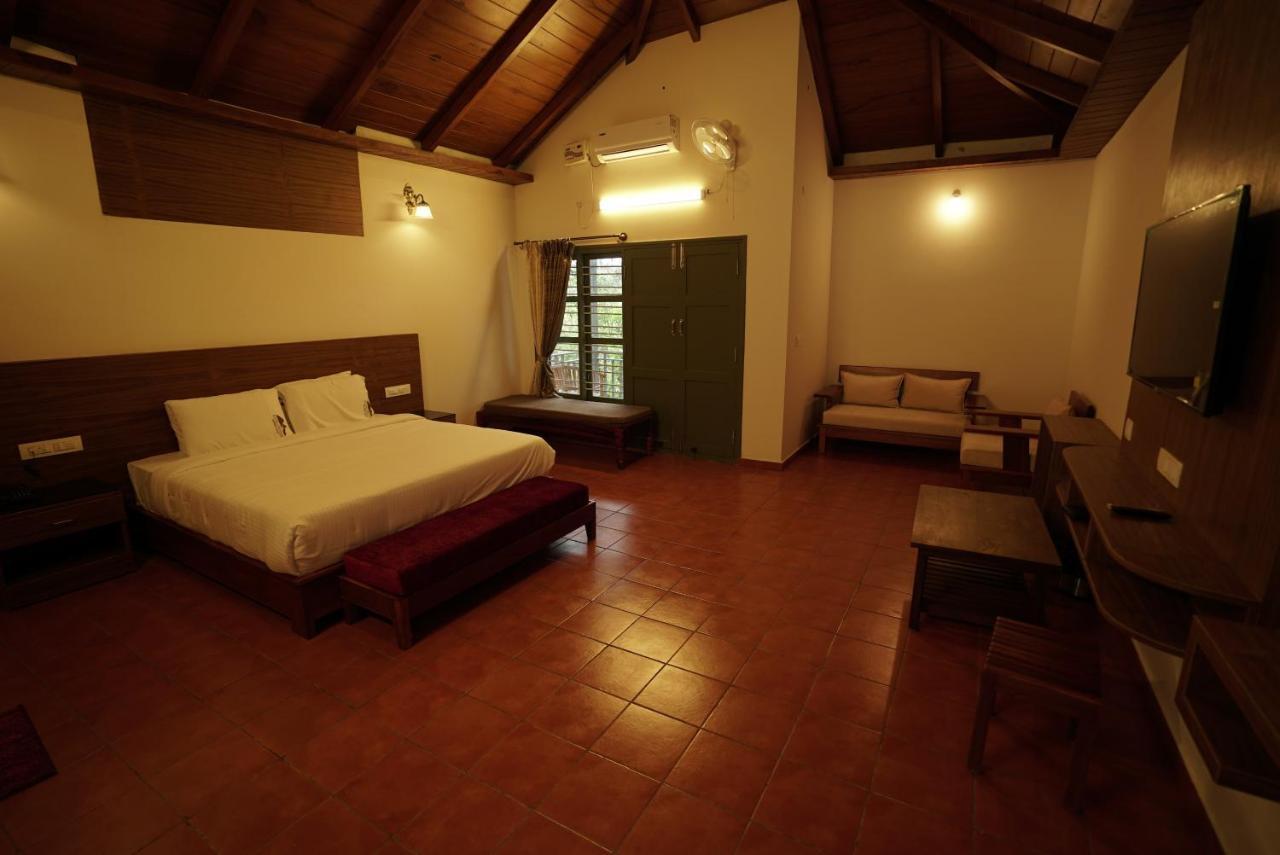 Coorggavadana Hotel Madikeri Exterior photo