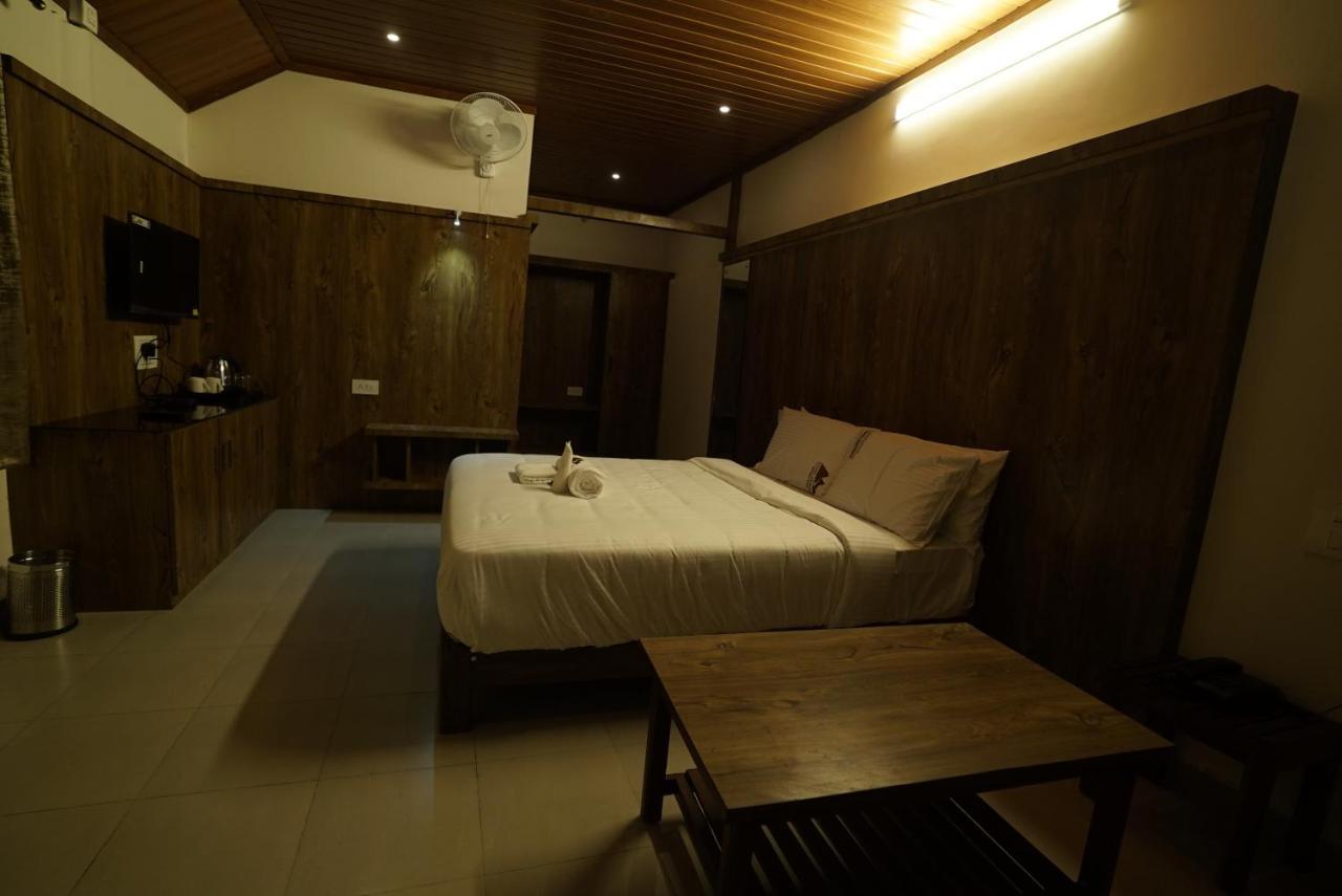 Coorggavadana Hotel Madikeri Exterior photo