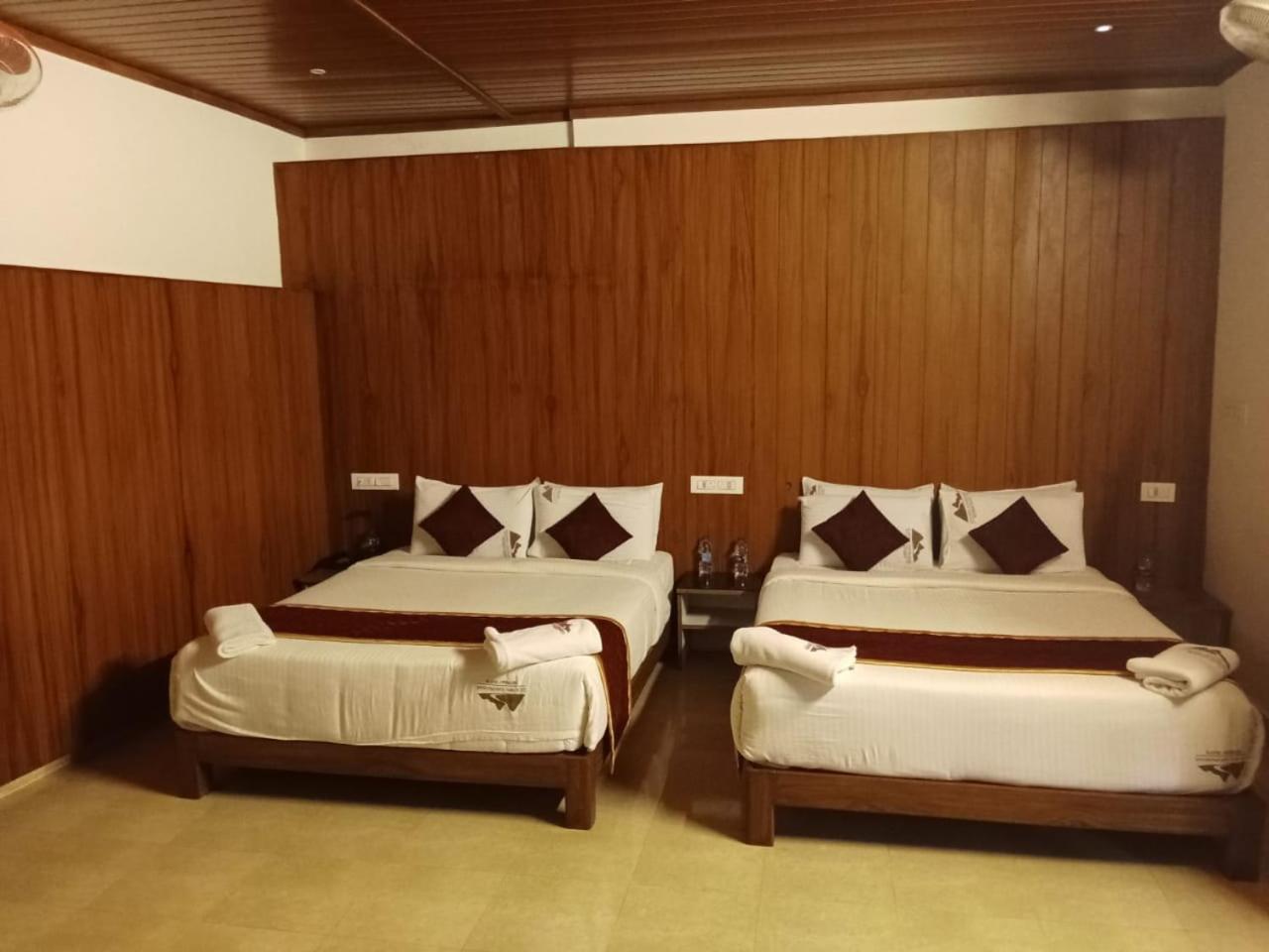 Coorggavadana Hotel Madikeri Exterior photo