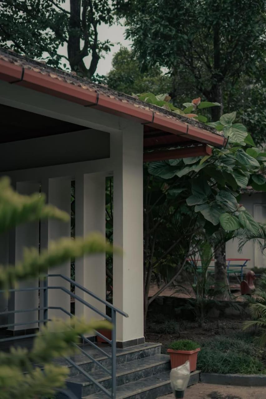 Coorggavadana Hotel Madikeri Exterior photo